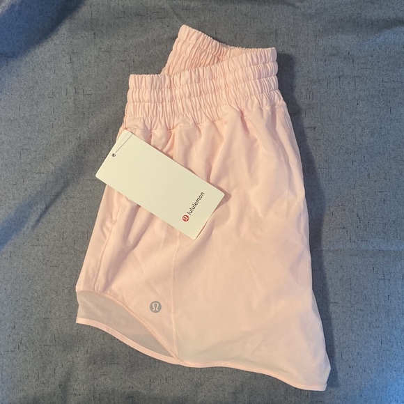 Lululemon Hotty Hot HR Short 4” lined - Picture 2 of 4